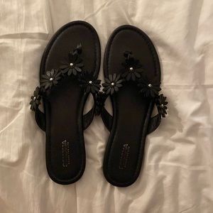 Floral black sandal flip flops! Size 9 bought from kohl’s